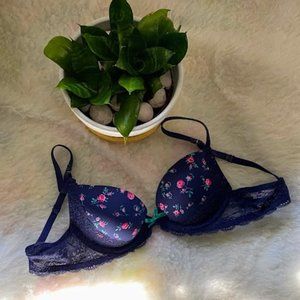 Xhilaration lace push up bra 32B